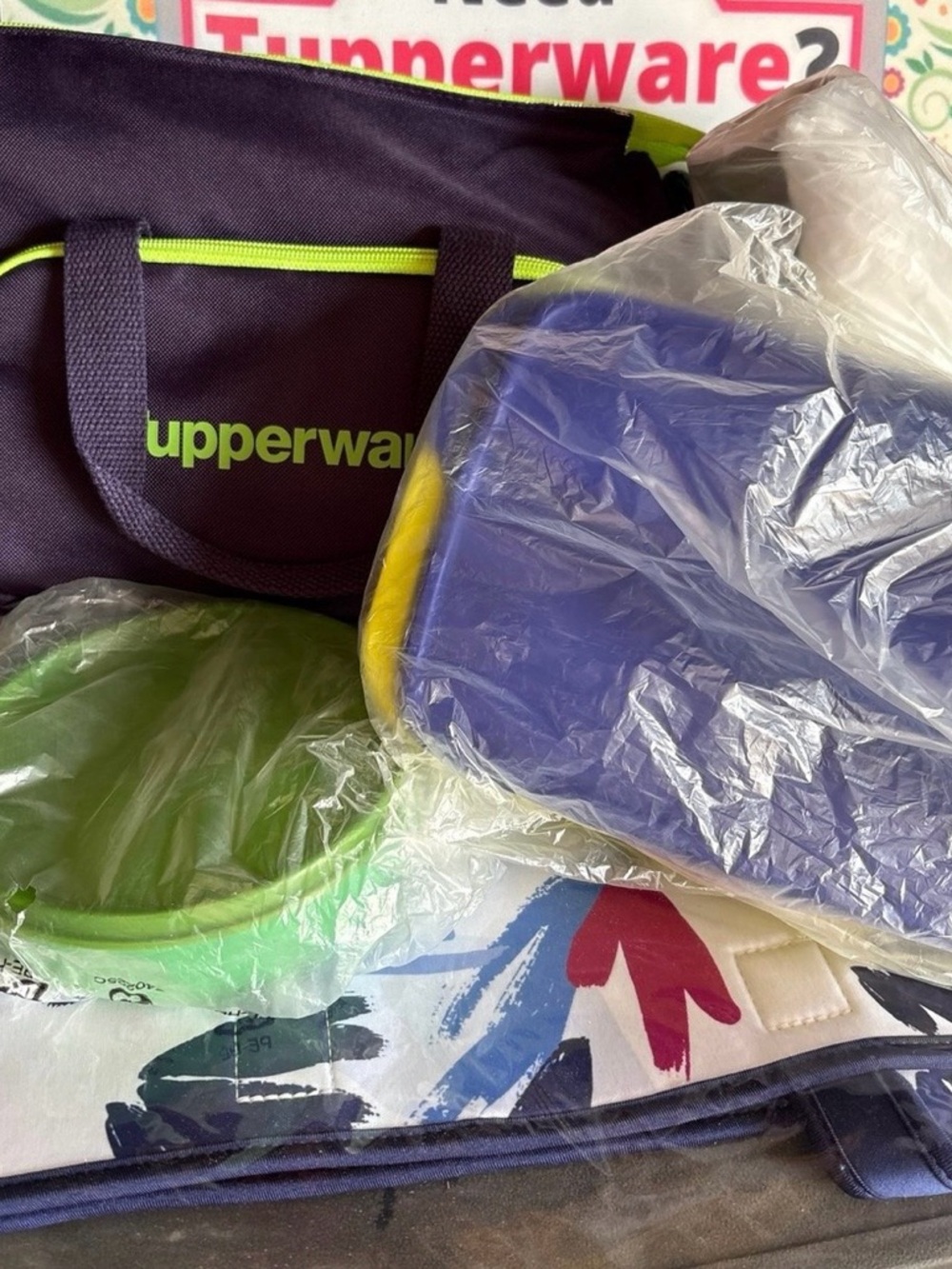 Tupperware Lunch Set - Picture 8 of 8